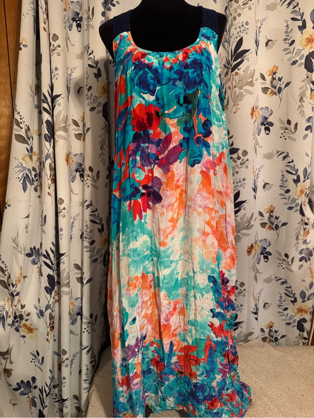 Sleeveless Multi-Color Floral Maxi Dress - Vibrant Teal & Coral Size Medium B17